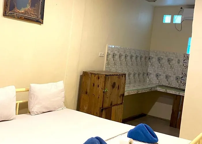 Komodo Shores Homestay
